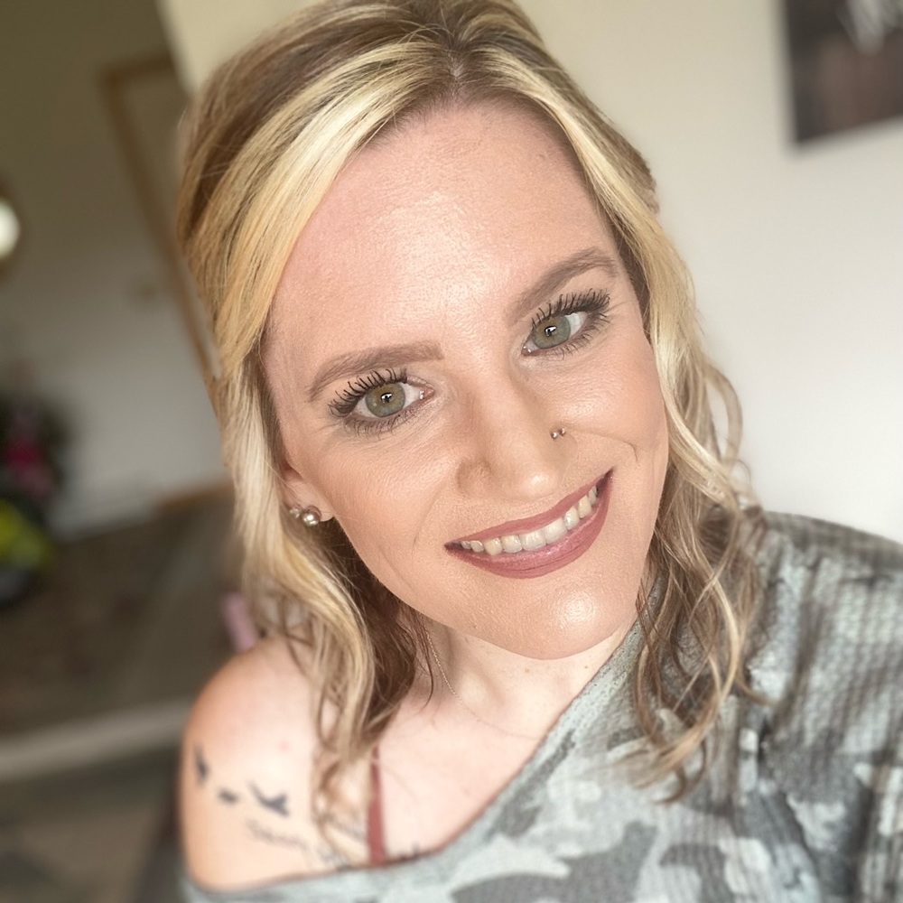 Meet your Posher, Leandra